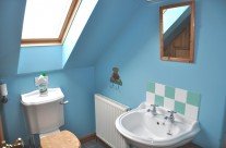 Shower room in Tigh Eachainn